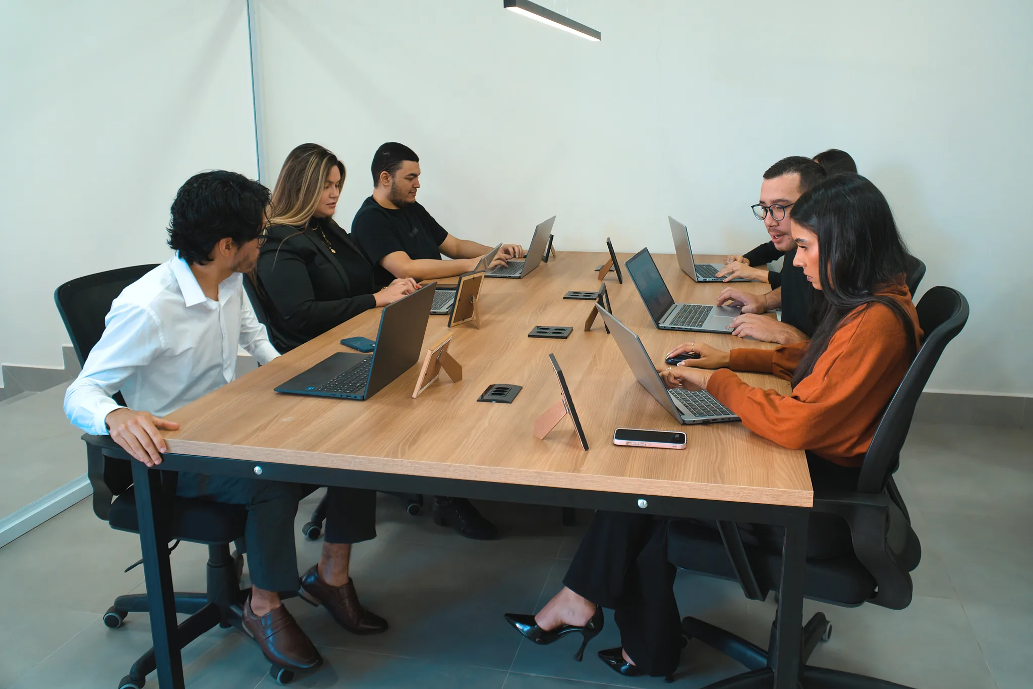 Equipe da Graph Contabilidade reunida analisando planejamento tributário